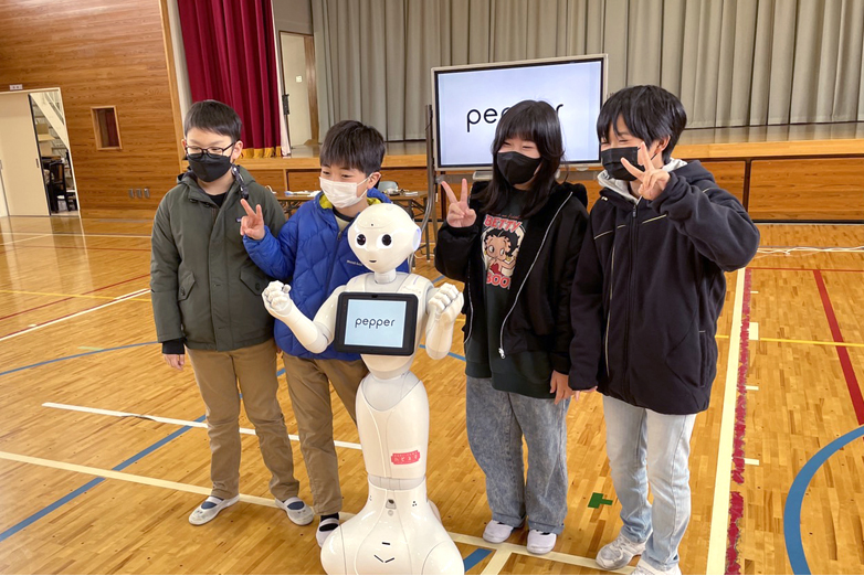 Pepperを使ったプログラミング授業の成果発表会