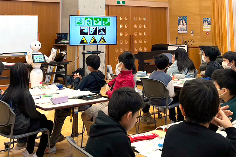 Pepper先生の「防災教室」西田学園