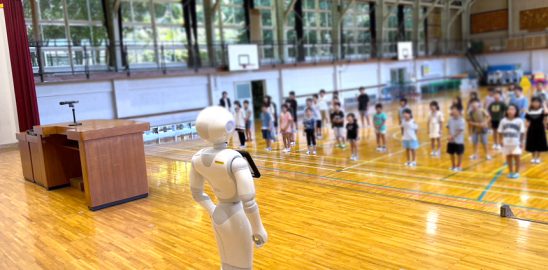 郡山市立御館小学校始業式にPepperサプライズ出席
